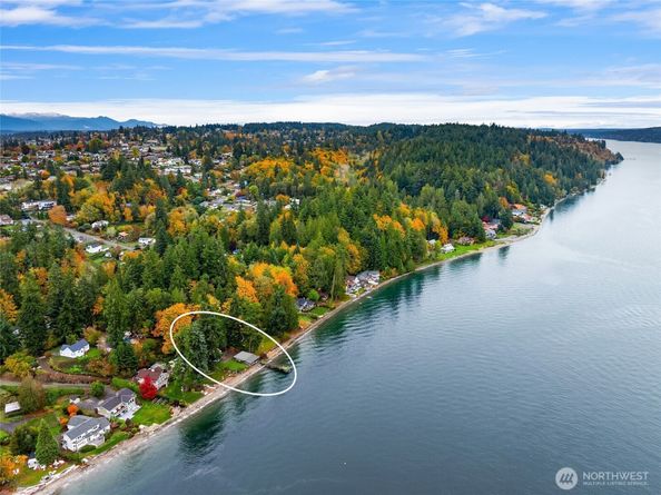 1710 Jacobsen Boulevard NE, Bremerton WA 98310