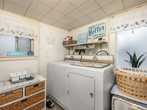 1710 Jacobsen Boulevard NE, Bremerton WA 98310