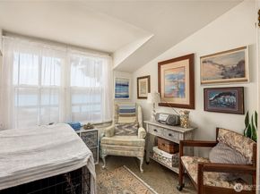 1710 Jacobsen Boulevard NE, Bremerton WA 98310