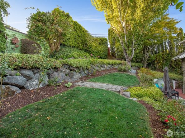 903 Lakeside Avenue S, Seattle WA 98144