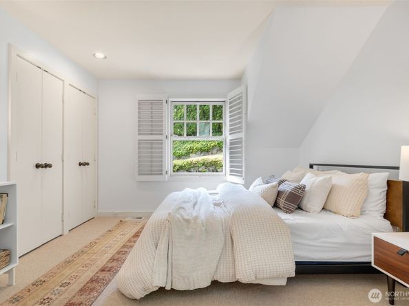 903 Lakeside Avenue S, Seattle WA 98144