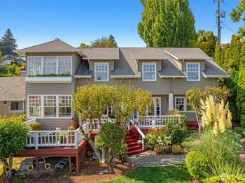 903 Lakeside Avenue S