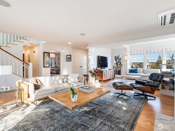 903 Lakeside Avenue S, Seattle WA 98144