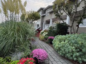 903 Lakeside Avenue S, Seattle WA 98144