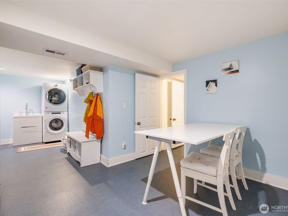 903 Lakeside Avenue S, Seattle WA 98144