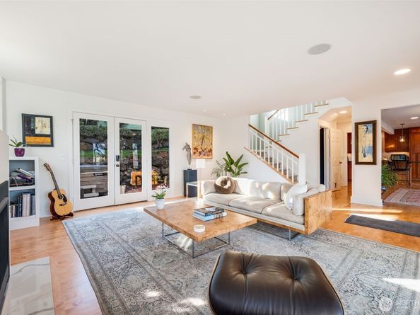 903 Lakeside Avenue S, Seattle WA 98144