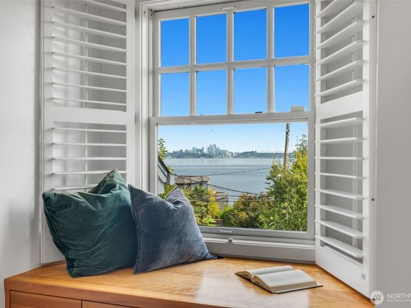 903 Lakeside Avenue S, Seattle WA 98144