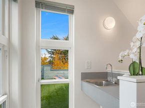 1929 42nd Avenue E B, Seattle WA 98112