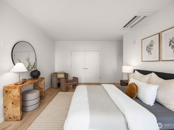 999 110th Avenue NE 500, Bellevue WA 98004