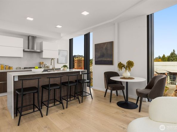 999 110th Avenue NE 500, Bellevue WA 98004