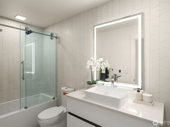 999 110th Avenue NE 500, Bellevue WA 98004