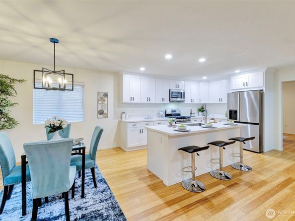 313 Glennwood Court SE, Renton WA 98056