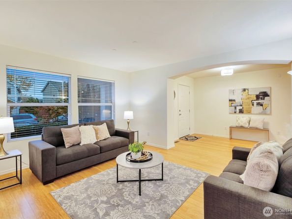 313 Glennwood Court SE, Renton WA 98056