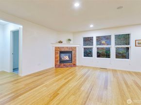 313 Glennwood Court SE, Renton WA 98056