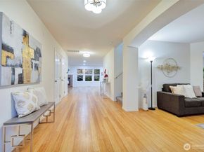 313 Glennwood Court SE, Renton WA 98056