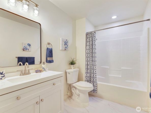 313 Glennwood Court SE, Renton WA 98056