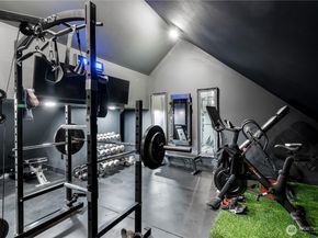 21819 SE 13th Place, Sammamish WA 98075