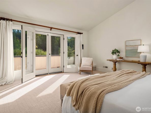 21819 SE 13th Place, Sammamish WA 98075