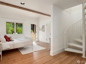 21819 SE 13th Place, Sammamish WA 98075