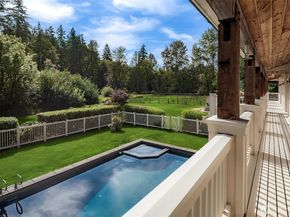 21819 SE 13th Place, Sammamish WA 98075