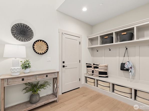 8427 200th Street SW, Edmonds WA 98026