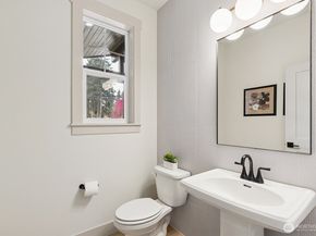 8427 200th Street SW, Edmonds WA 98026