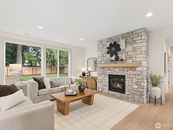 8427 200th Street SW, Edmonds WA 98026