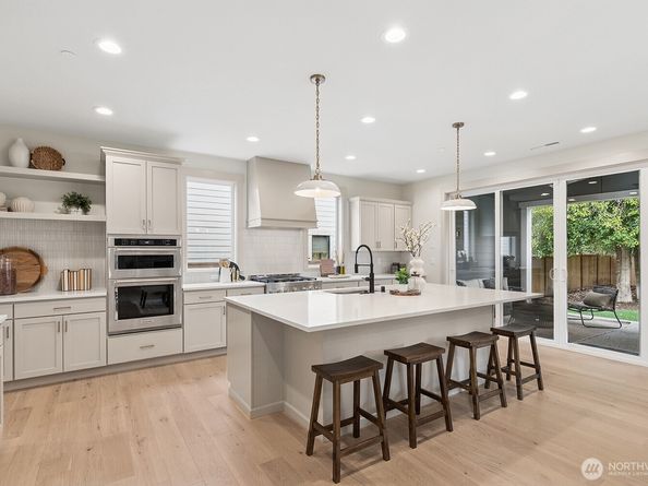 8427 200th Street SW, Edmonds WA 98026