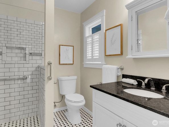 417 Avenue F C, Snohomish WA 98290