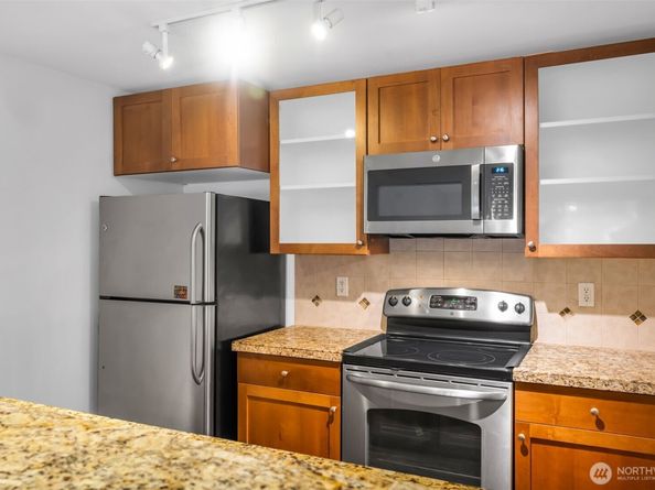 300 N 130th Street 7203, Seattle WA 98133