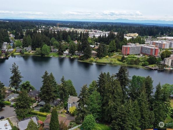 300 N 130th Street 7203, Seattle WA 98133