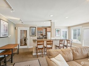 300 N 130th Street 7203, Seattle WA 98133