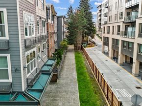 16275 NE 85th Street 107, Redmond WA 98052