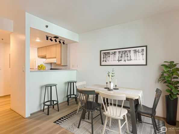 177 107th Avenue NE 703, Bellevue WA 98004