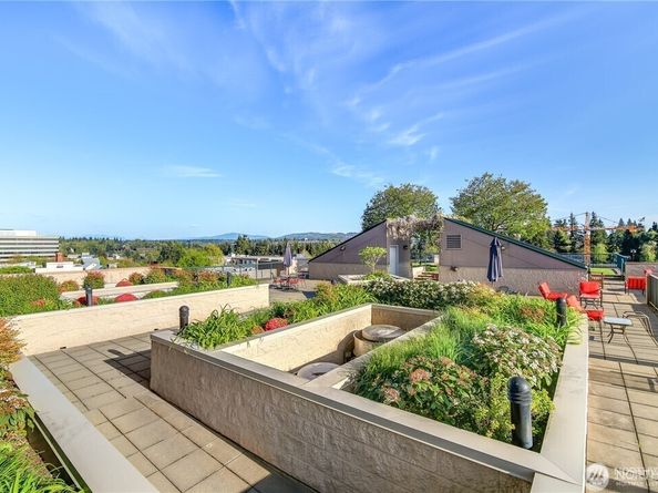 177 107th Avenue NE 703, Bellevue WA 98004