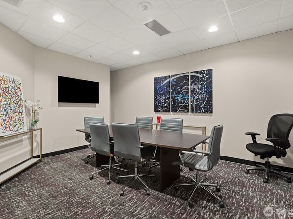 177 107th Avenue NE 703, Bellevue WA 98004