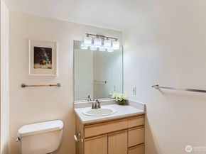 177 107th Avenue NE 703, Bellevue WA 98004