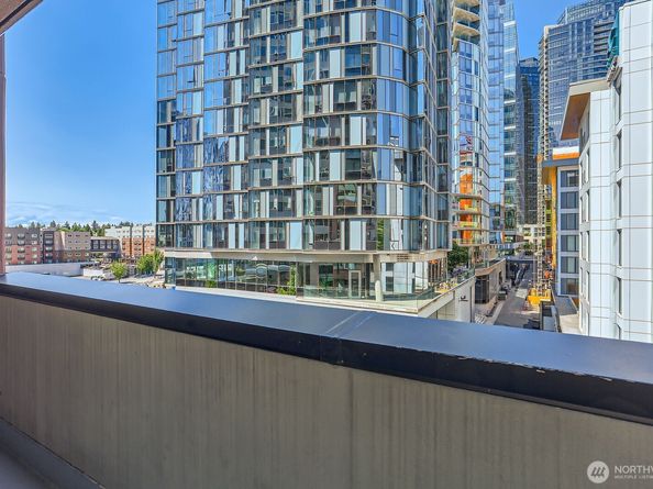 177 107th Avenue NE 703, Bellevue WA 98004