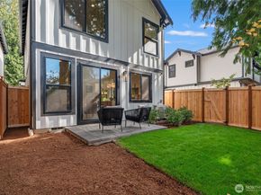 8011 131st Place NE, Kirkland WA 98033