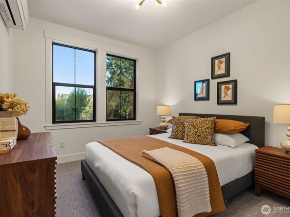 8011 131st Place NE, Kirkland WA 98033