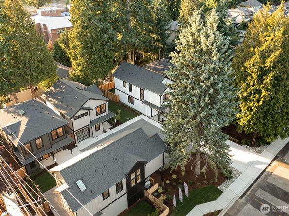 8011 131st Place NE, Kirkland WA 98033