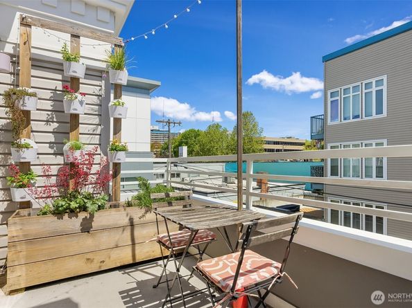 520 2nd Avenue W 406, Seattle WA 98119