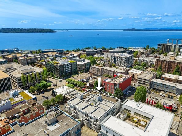 520 2nd Avenue W 406, Seattle WA 98119