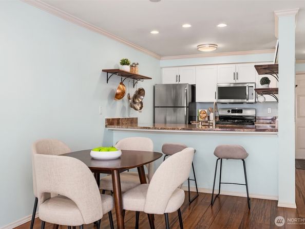 520 2nd Avenue W 406, Seattle WA 98119