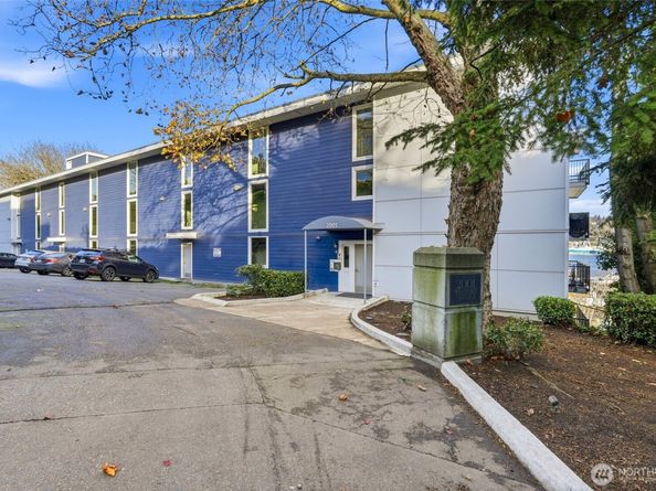 2001 Westlake Avenue N 32, Seattle WA 98109