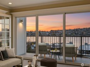 2001 Westlake Avenue N 32, Seattle WA 98109