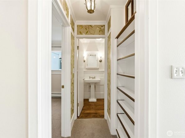 2001 Westlake Avenue N 32, Seattle WA 98109