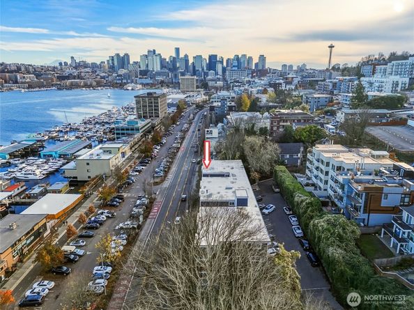 2001 Westlake Avenue N 32, Seattle WA 98109
