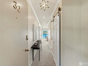 2001 Westlake Avenue N 32, Seattle WA 98109