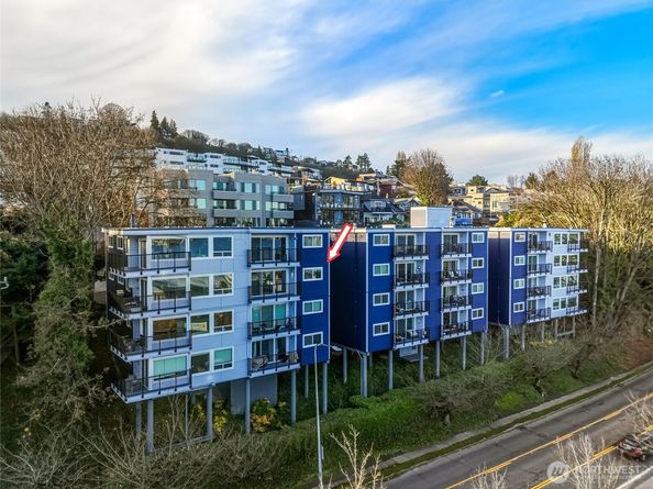 2001 Westlake Avenue N 32, Seattle WA 98109